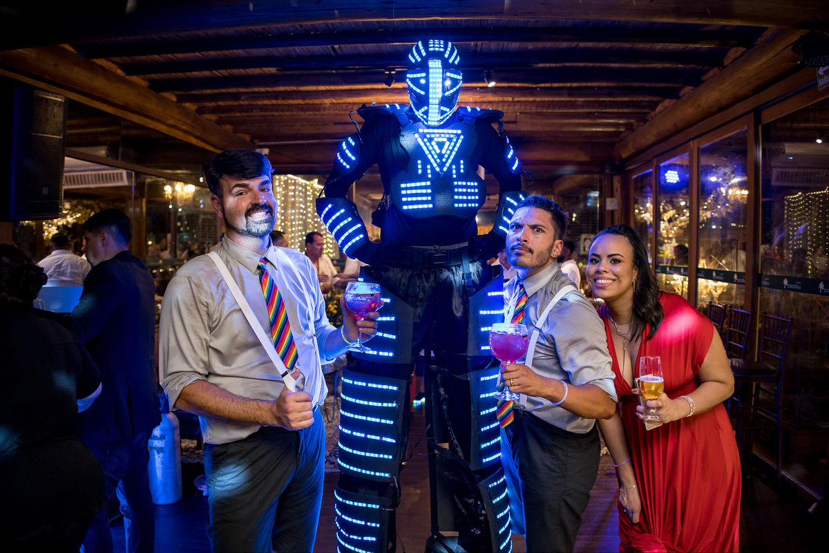 Pista de dança com robô casamento.