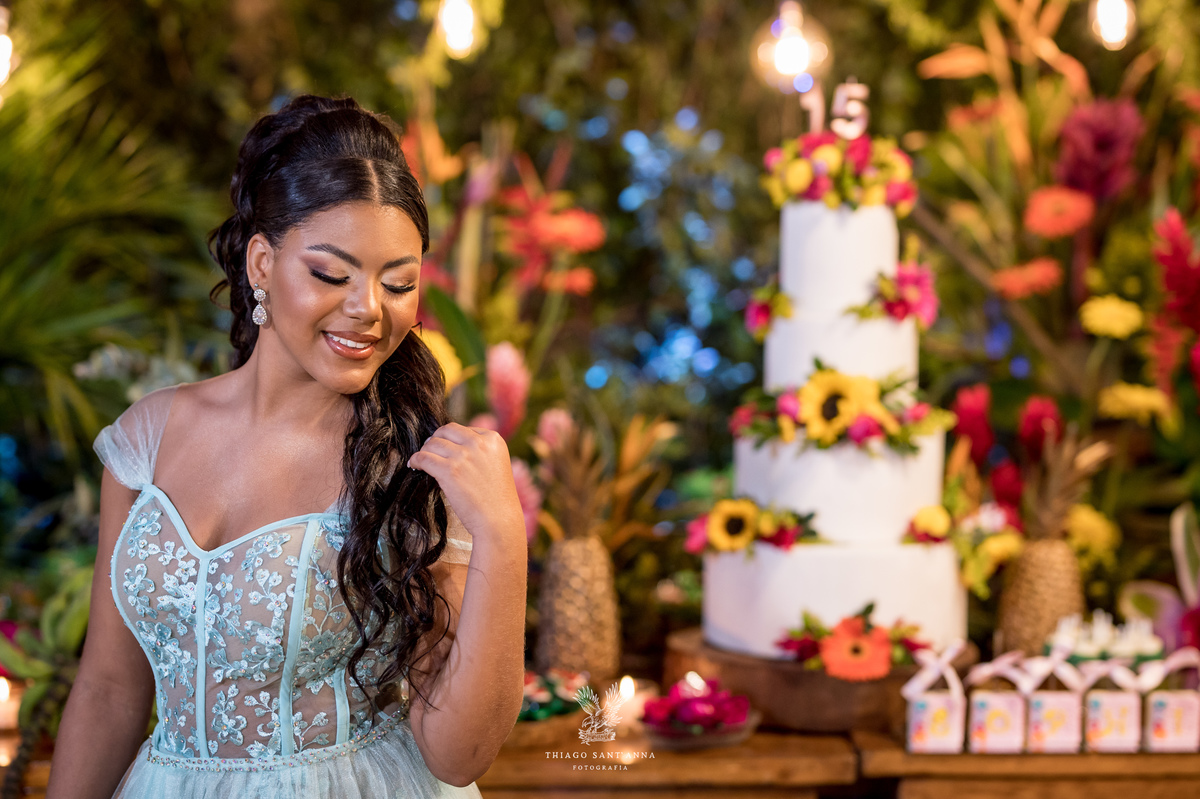 Festa de 15 anos com girassol.