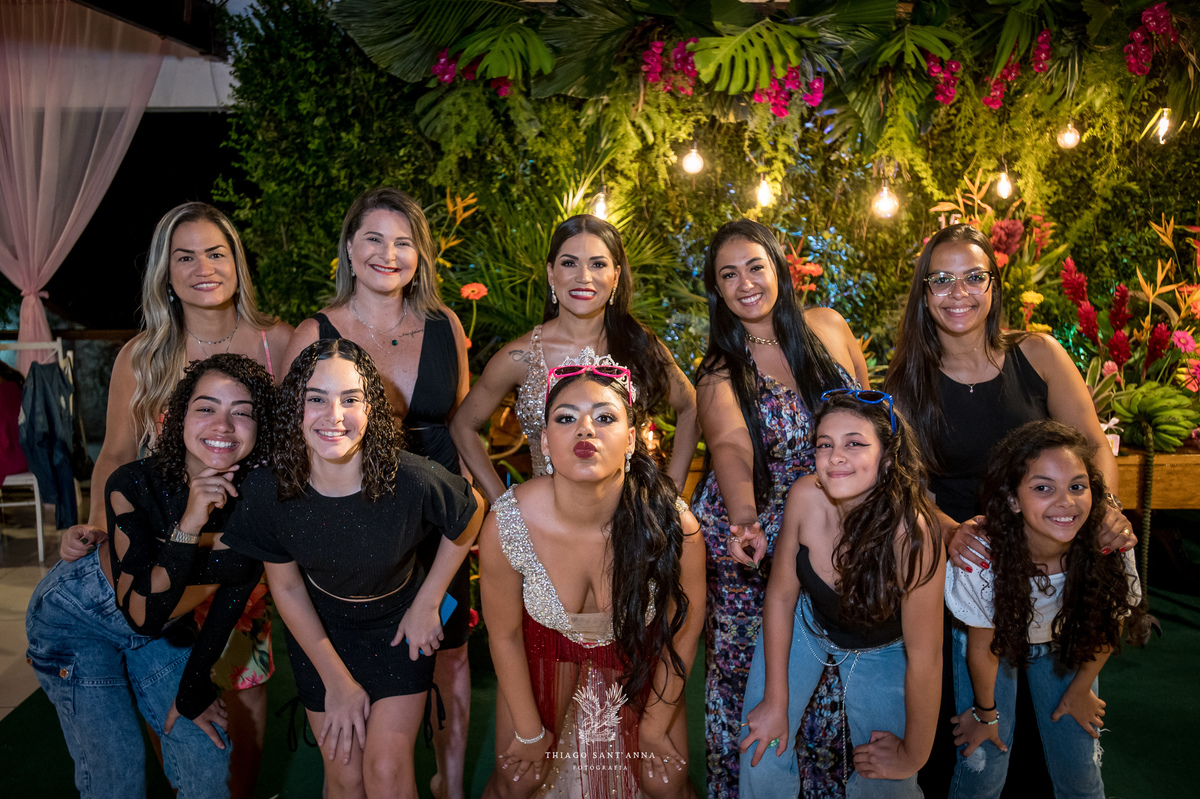 Debutante e amigas.
