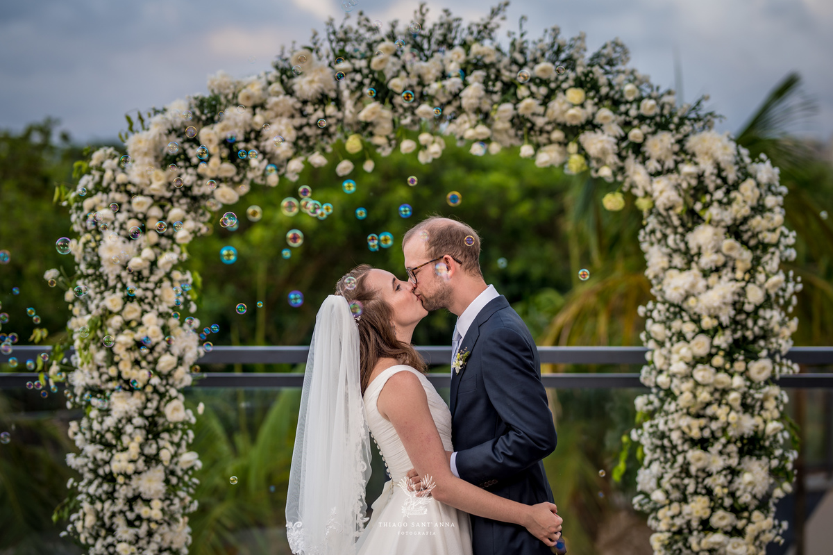 Noivos na Cerimônia de casamento.