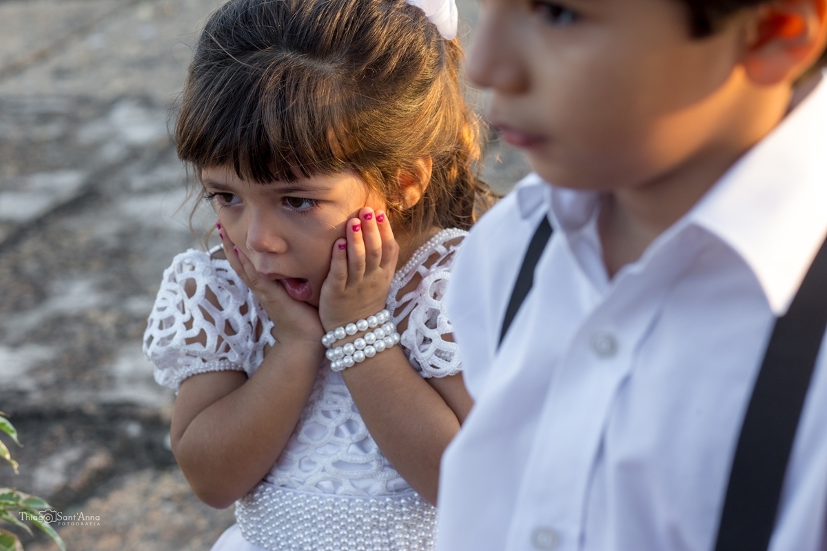 Expressão da Daminha assistindo casamento