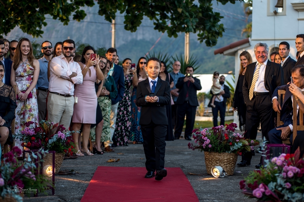 Pajem na Entrada das alianças
