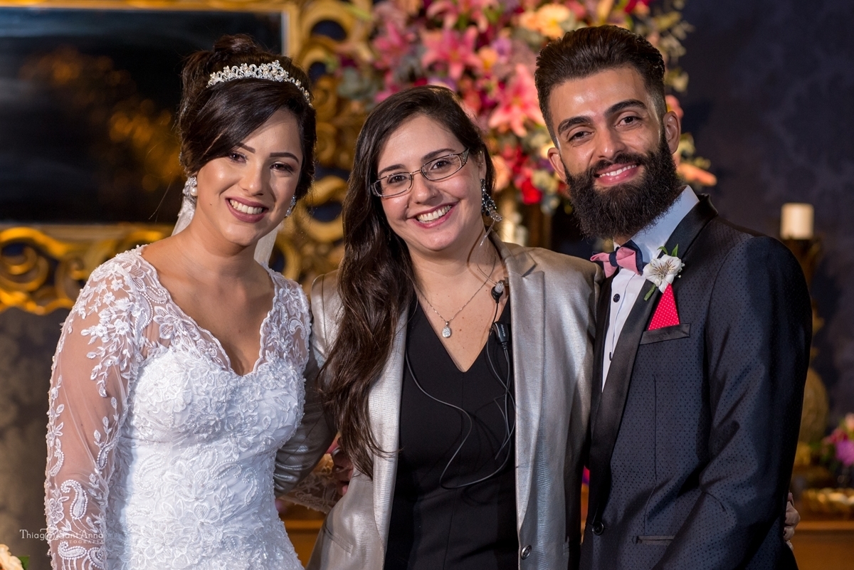 Ana e Jeosafá com a assessora Daniele Maio