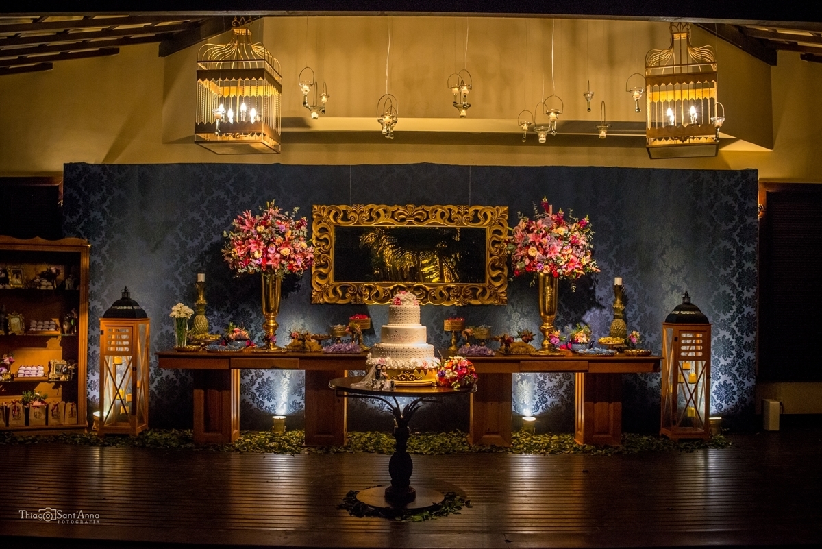 Mesa do bolo no espaço Paradisus