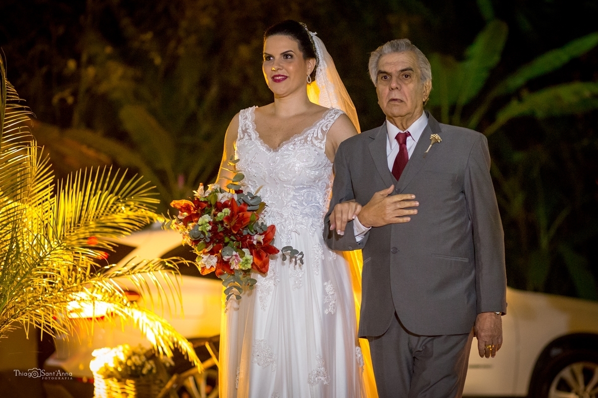 Entrada da noiva com o pai