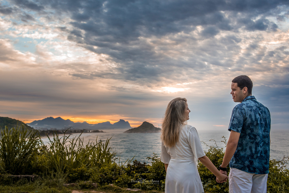 Ensaio de casal na praia por Thiago Sant' Anna Fotografia.