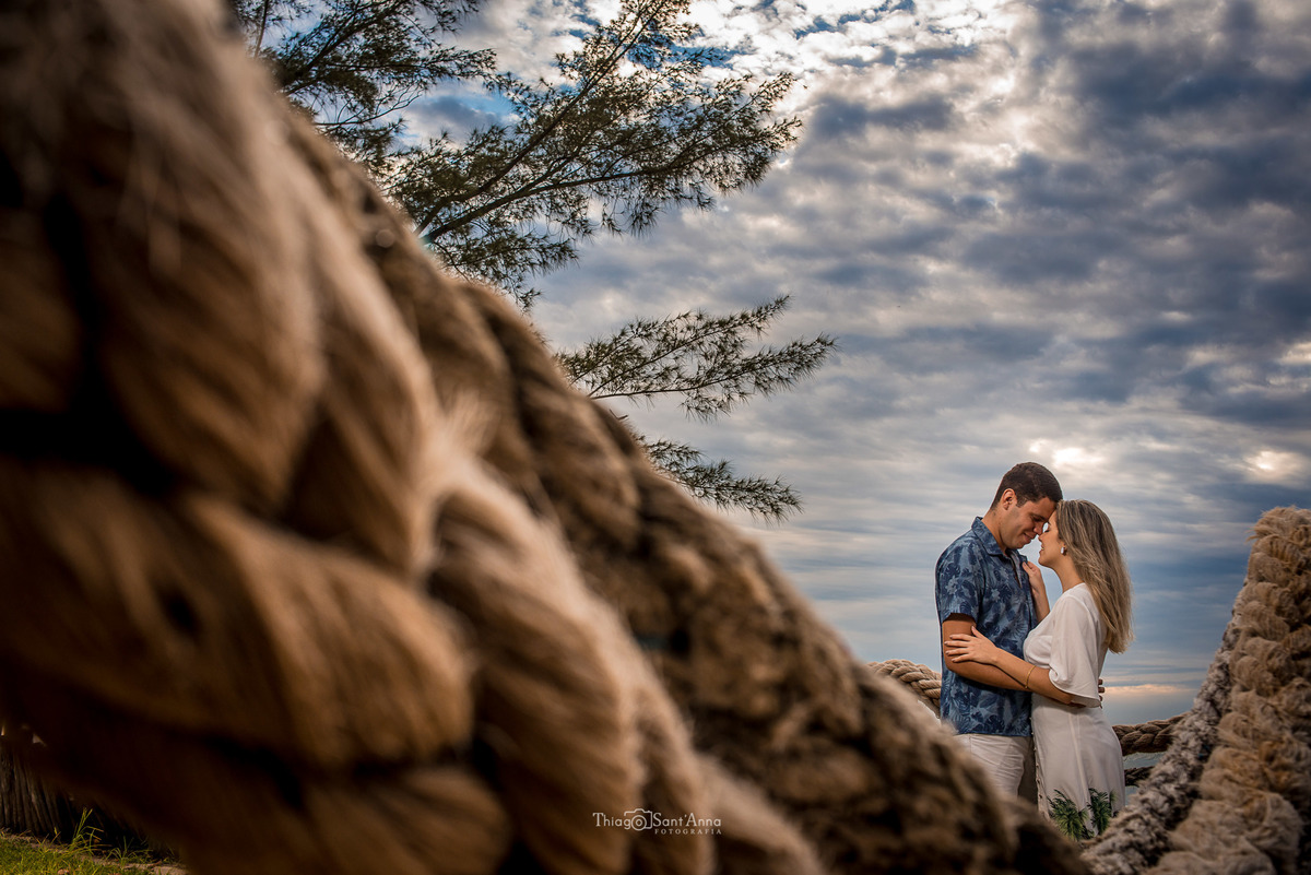 Ensaio de casal na praia por Thiago Sant' Anna Fotografia.