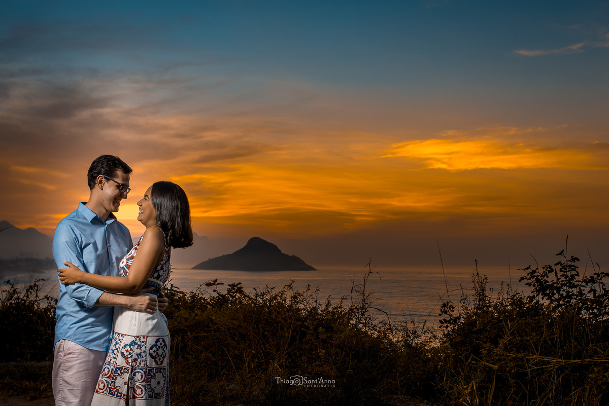 Ensaio pré casamento na praia por Thiago Sant' Anna Fotografia.