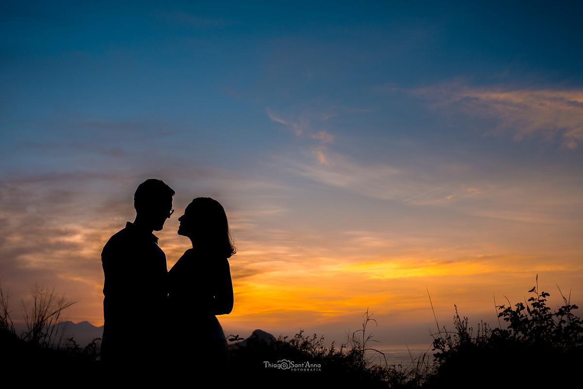 Ensaio pré casamento na praia por Thiago Sant' Anna Fotografia.