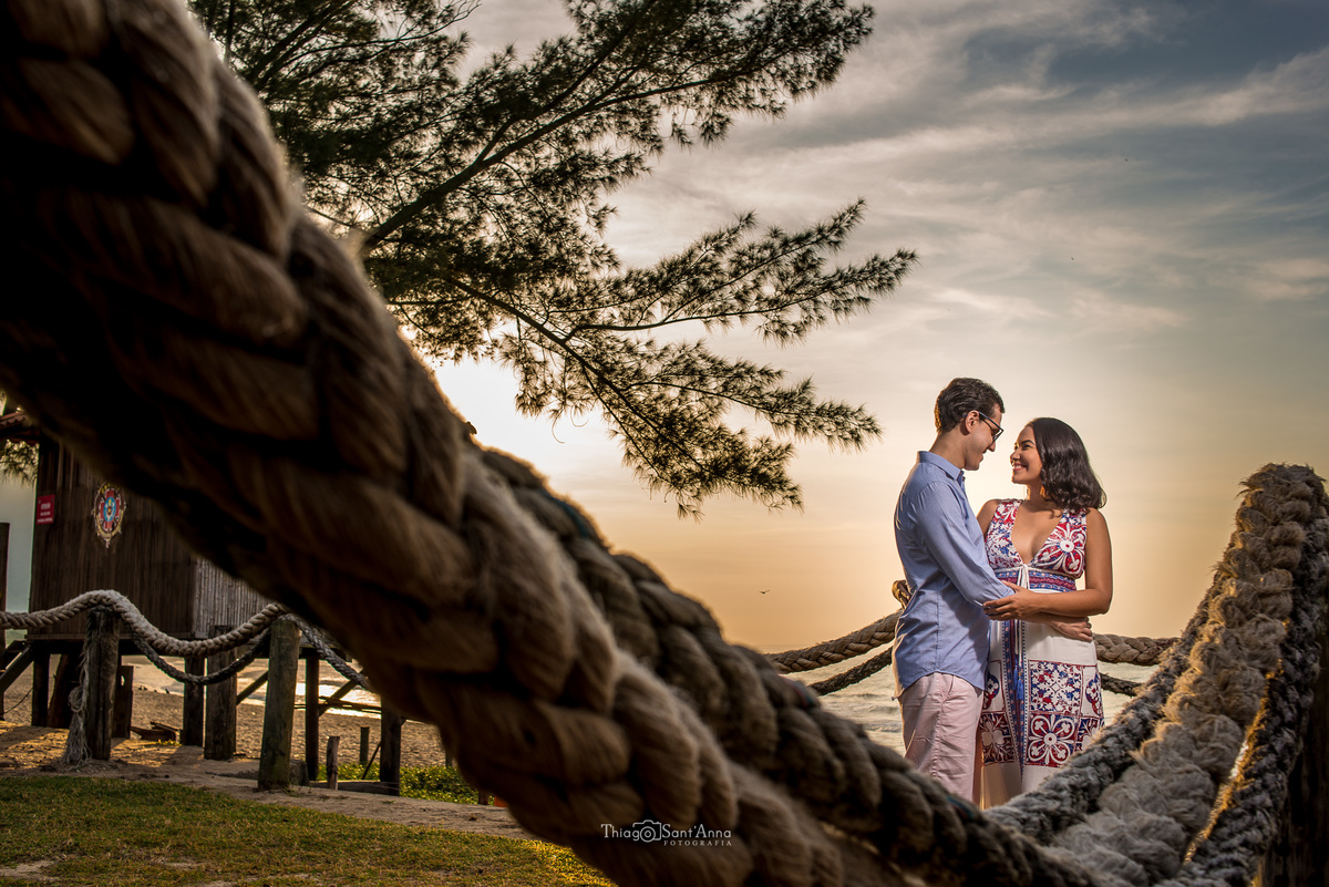 Ensaio pré casamento na praia por Thiago Sant' Anna Fotografia.