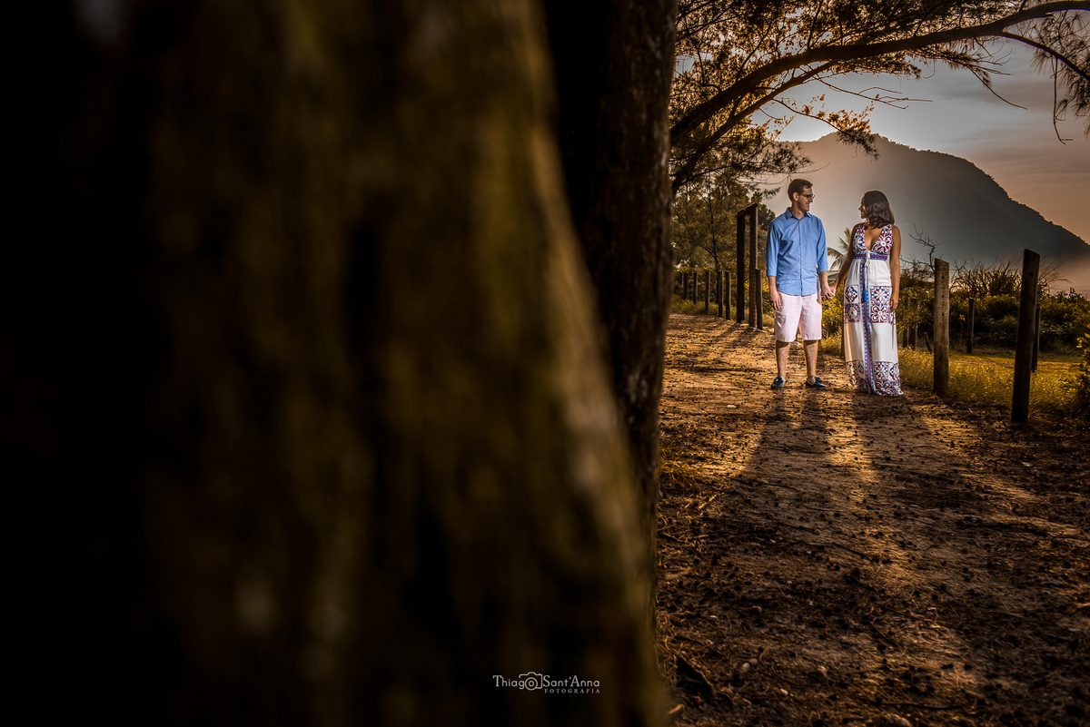 Ensaio pré casamento na praia por Thiago Sant' Anna Fotografia.