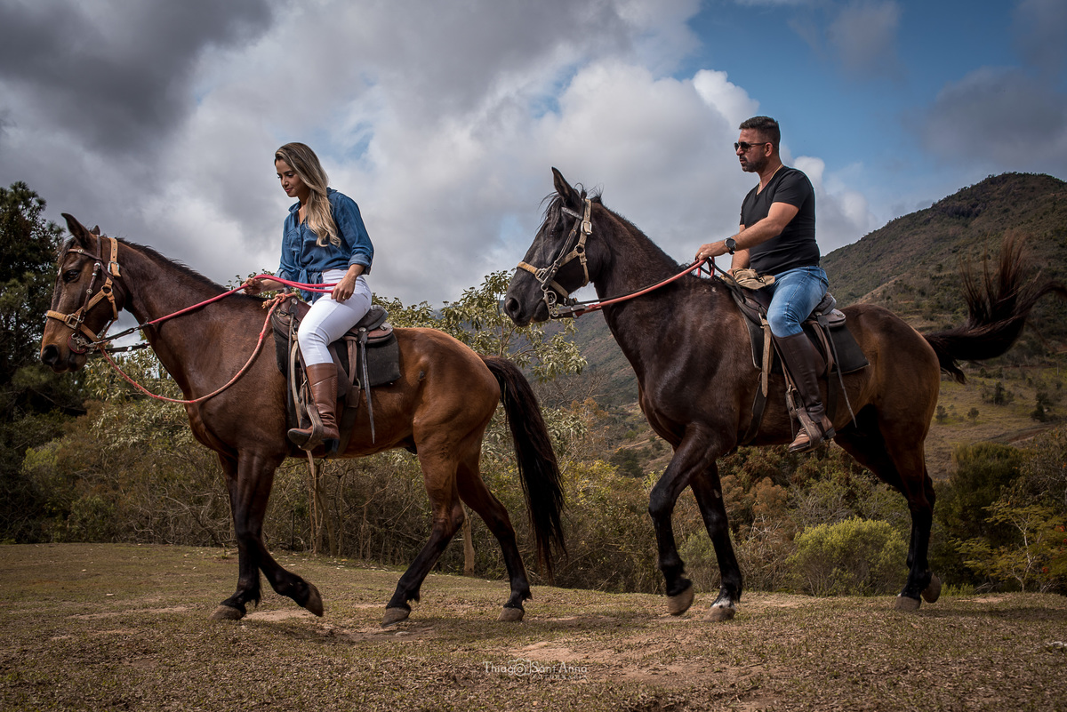 ensaio casal rústico interior passeio a cavalo ranço