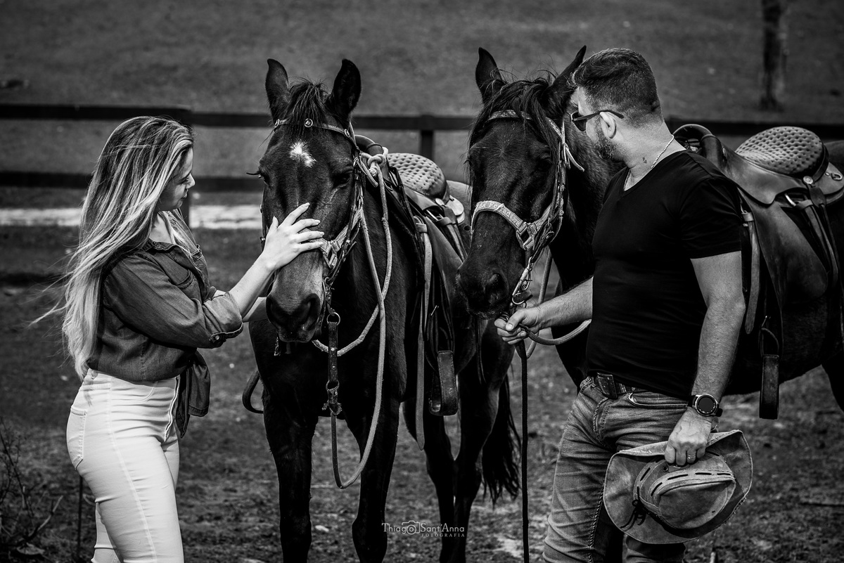 ensaio casal rústico interior passeio a cavalo ranço