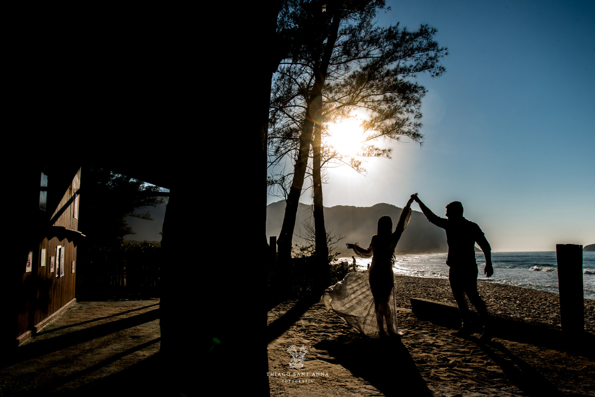 ensaio casal paisagem praia por do sol 