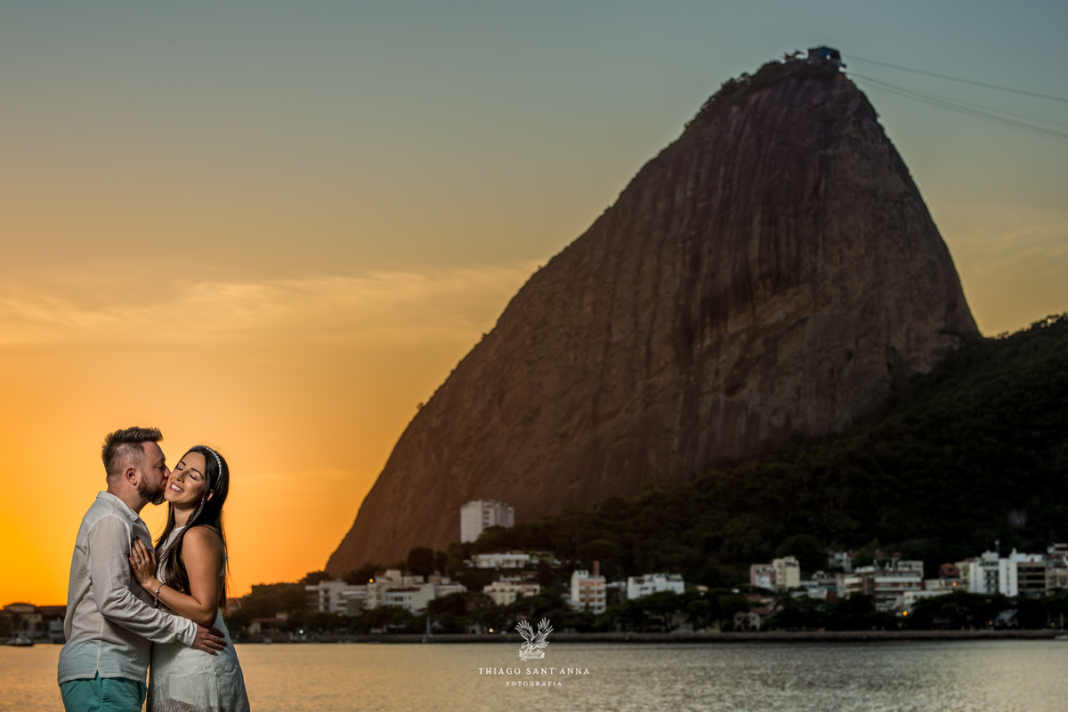 ensaio casal paisagem praia por do sol Pão de Açúcar
