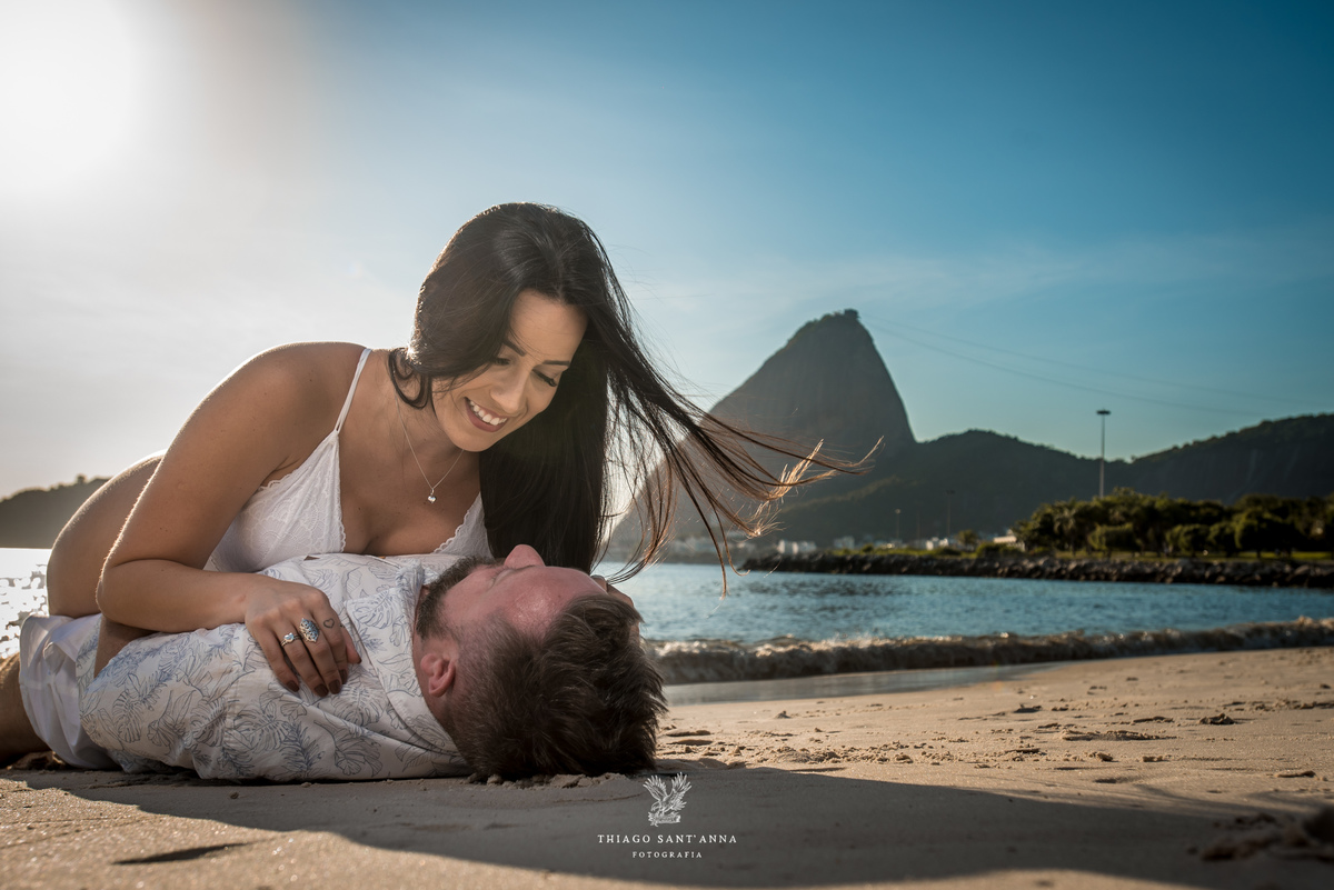 ensaio casal paisagem praia por do sol Pão de Açúcar