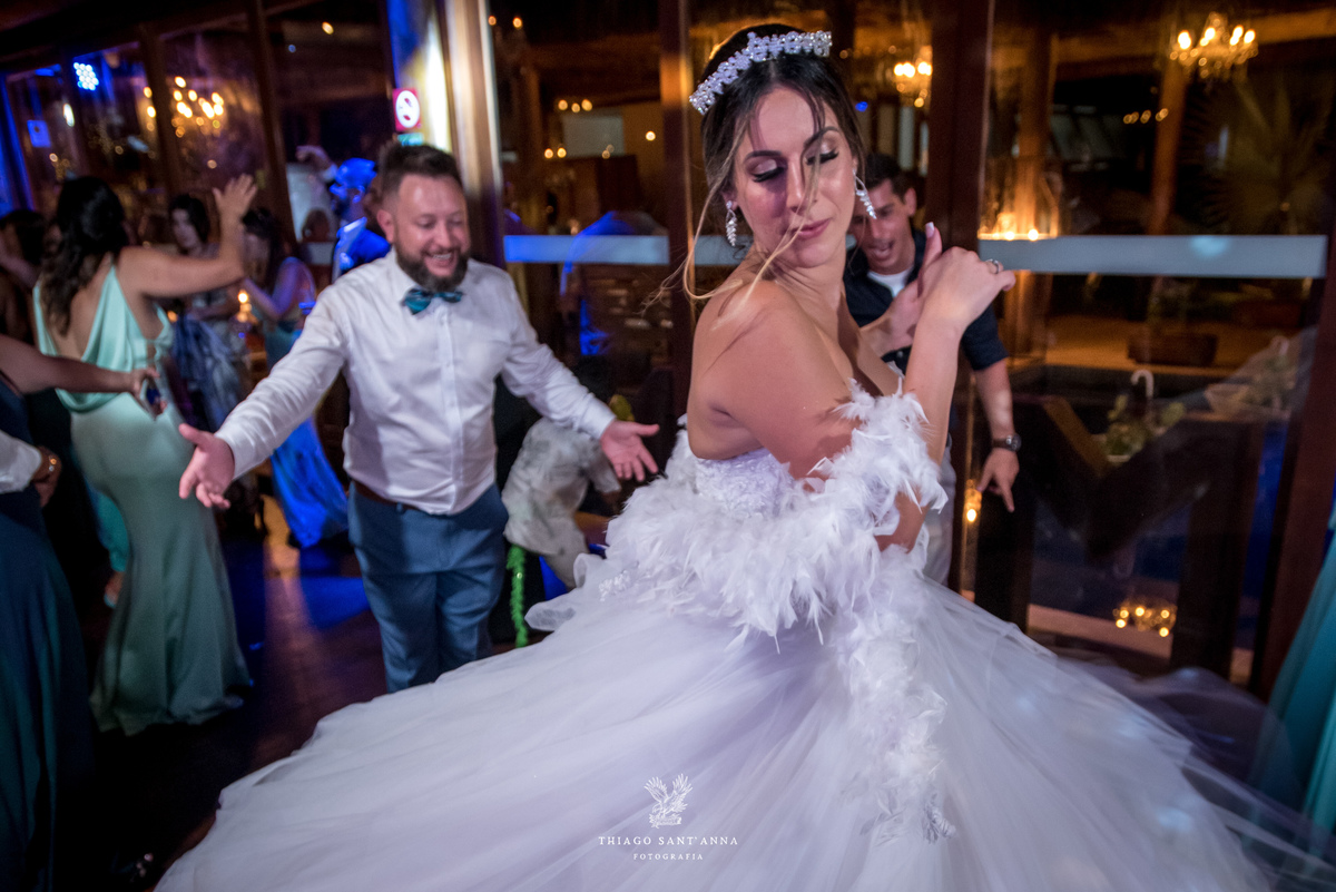 noiva dança girando pista de dança festa casamento