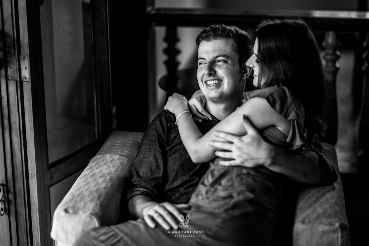 ensaio casal casa rústica campo preto e branco