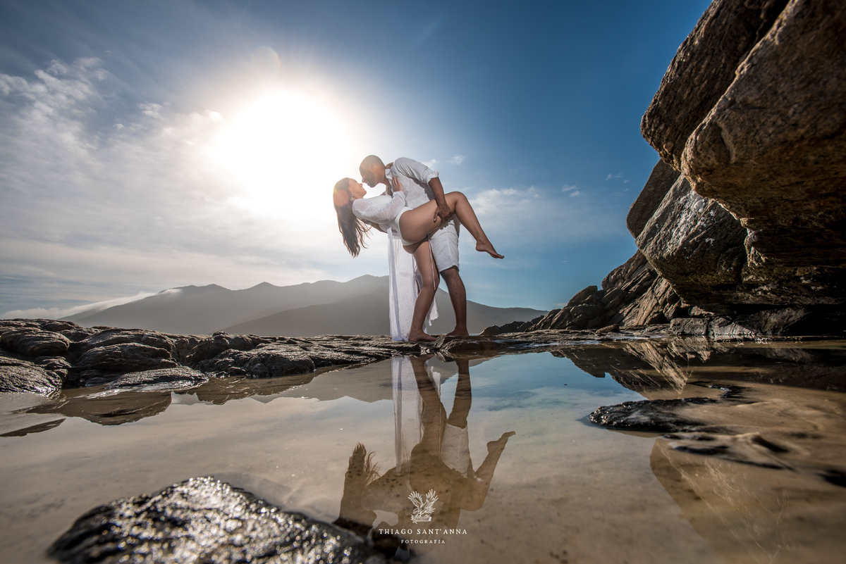 ensaio casal ambiente externo paisagem praia