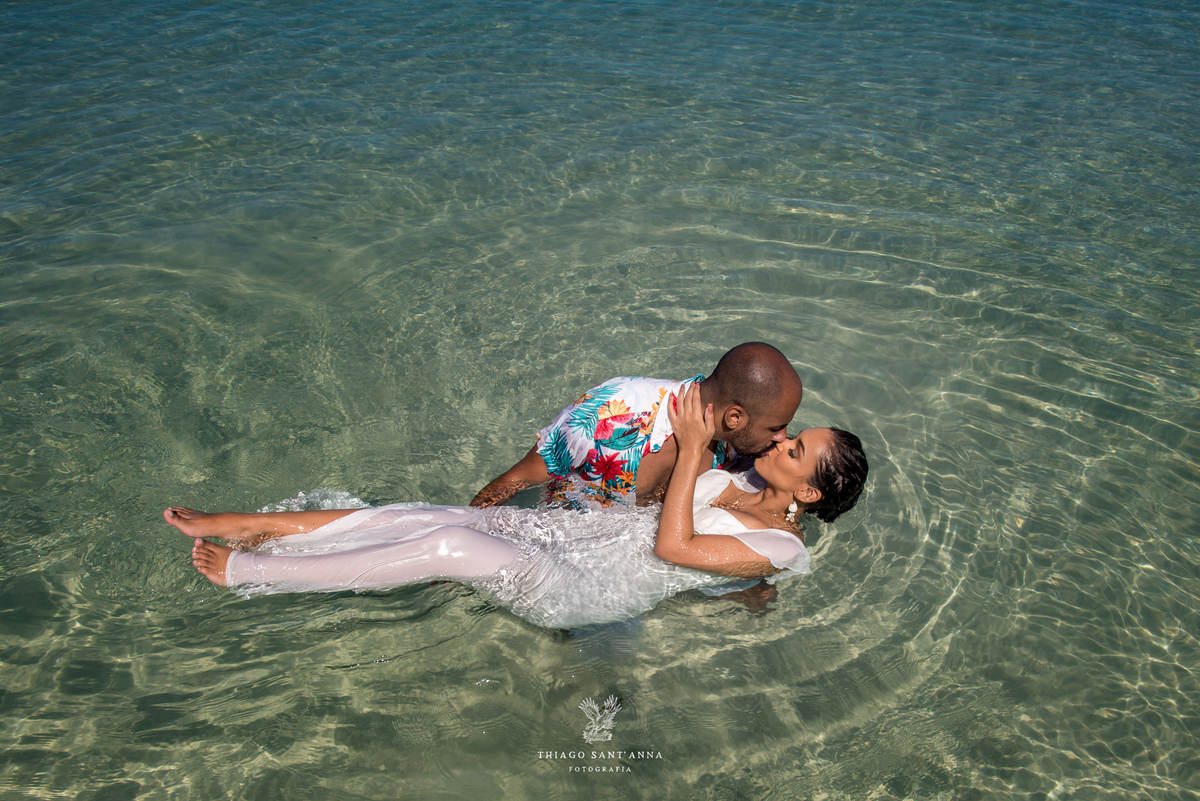 ensaio casal ambiente externo paisagem praia