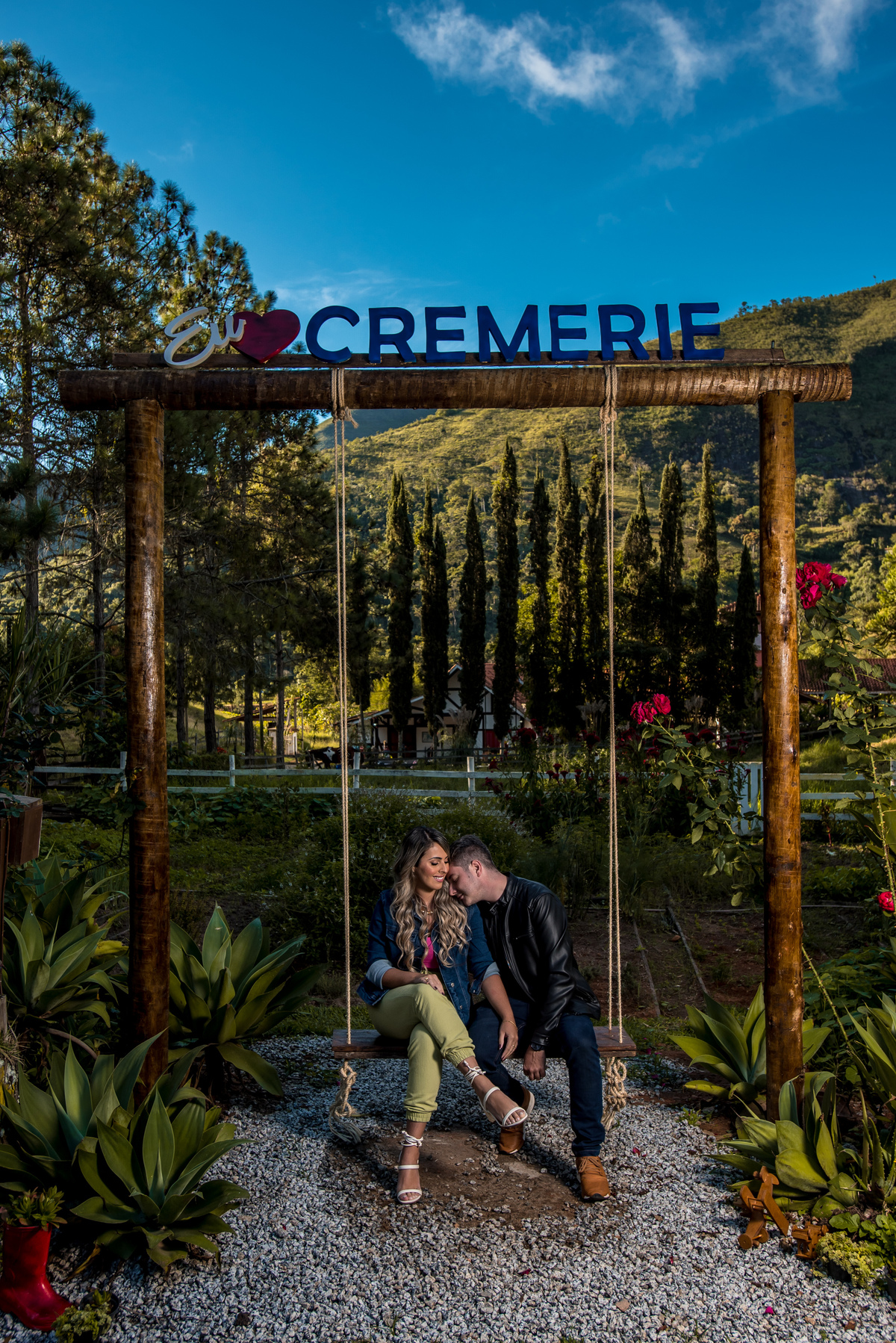 Ensaio pré-wedding na campo ambiente externo