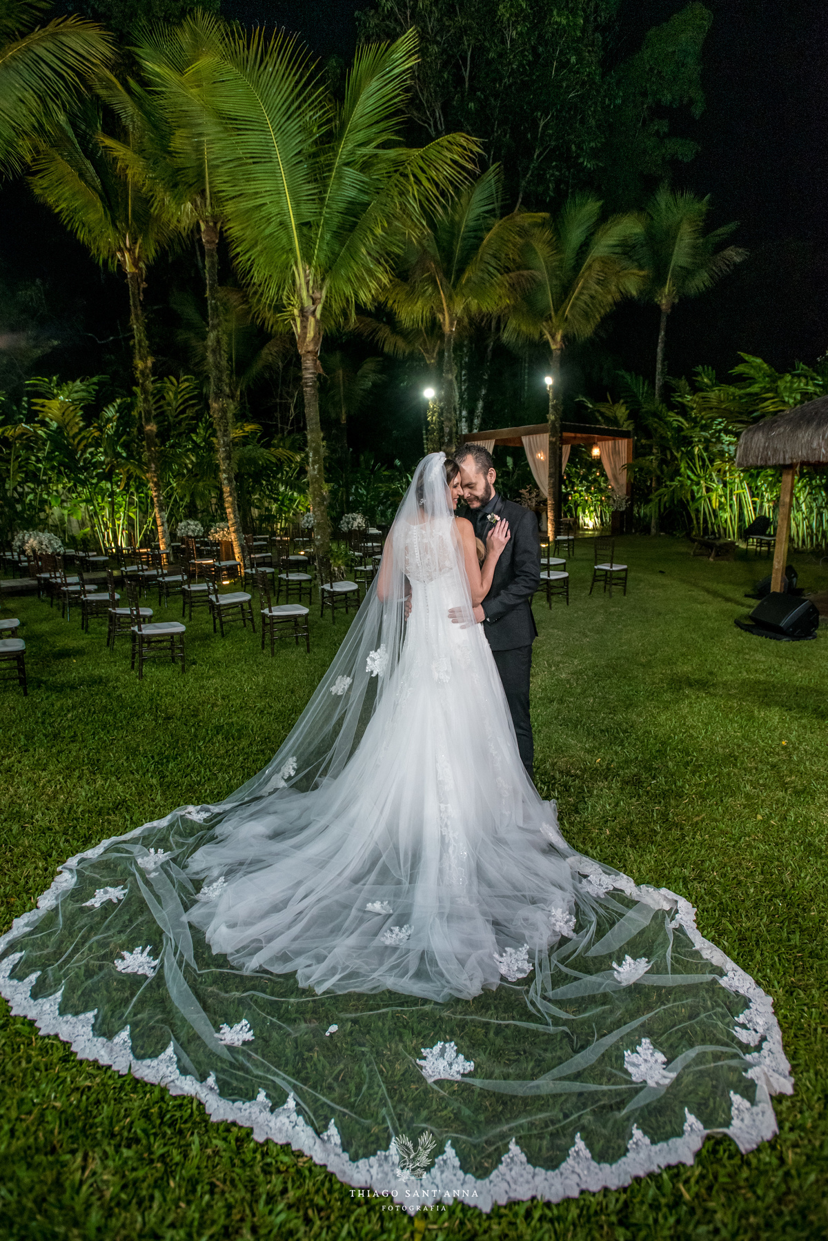 pós cerimônia noivos gramado