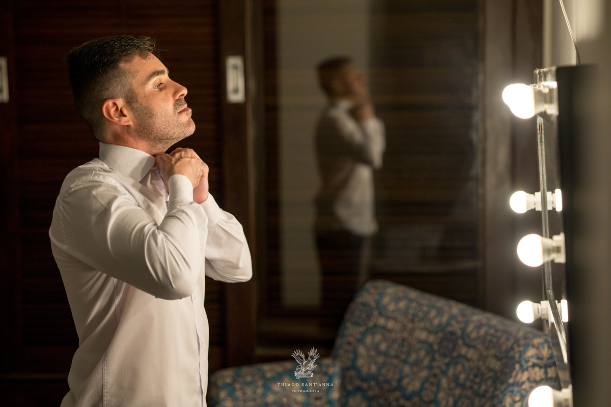 Making of noivo abotoa camisa