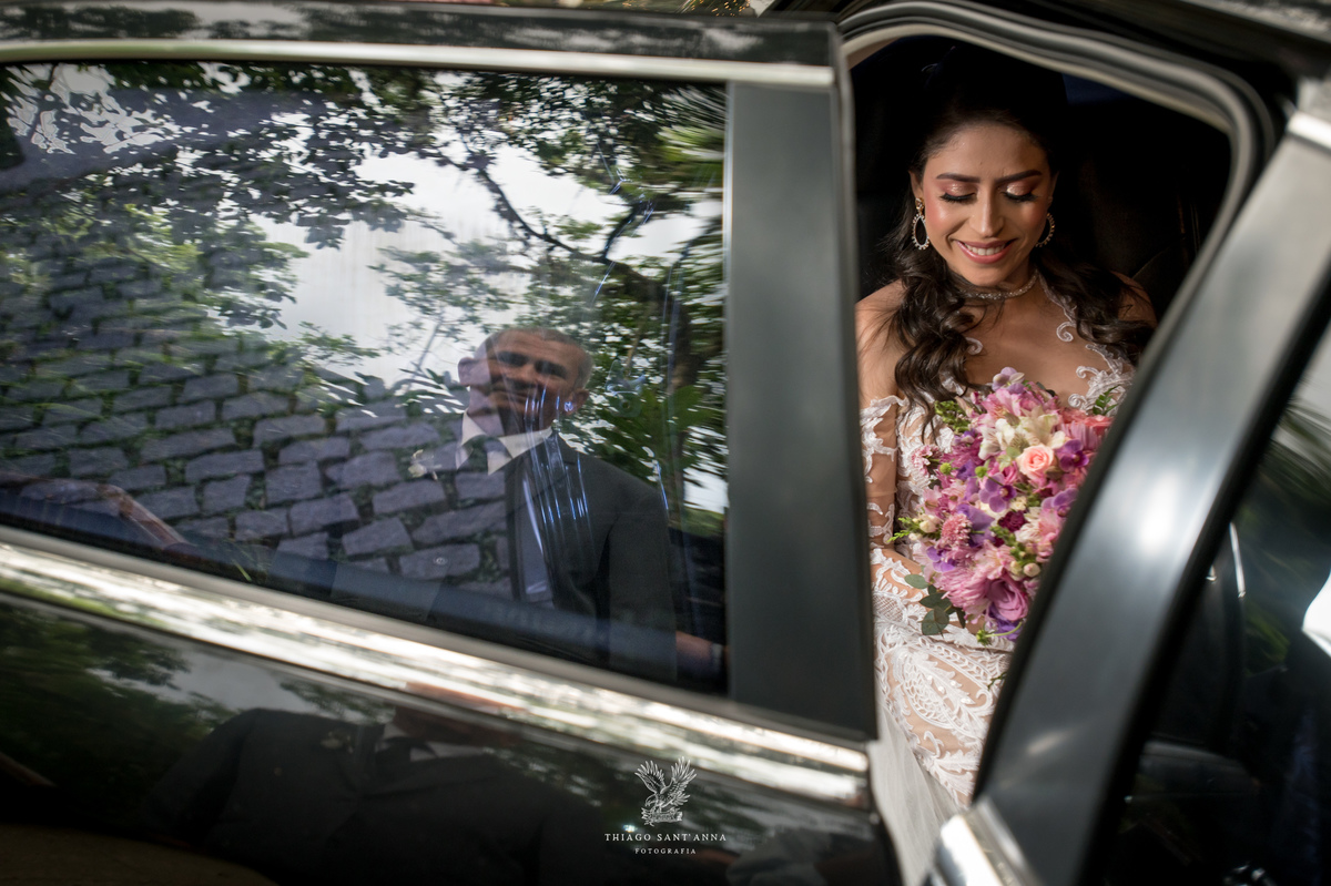 chegada da noiva carro preto 