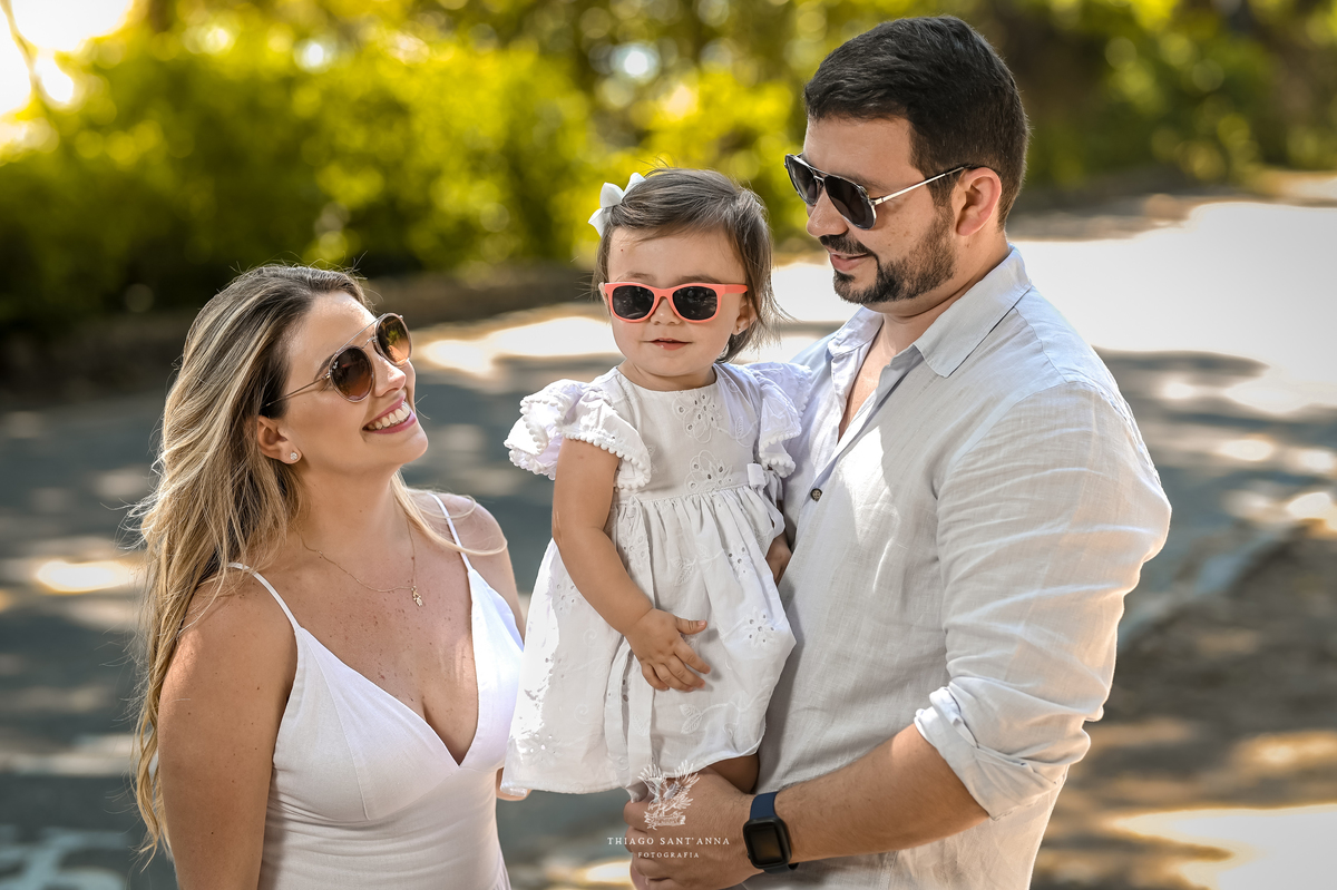 Pré-wedding ao ar livre paisagem praia vegetação céu azul