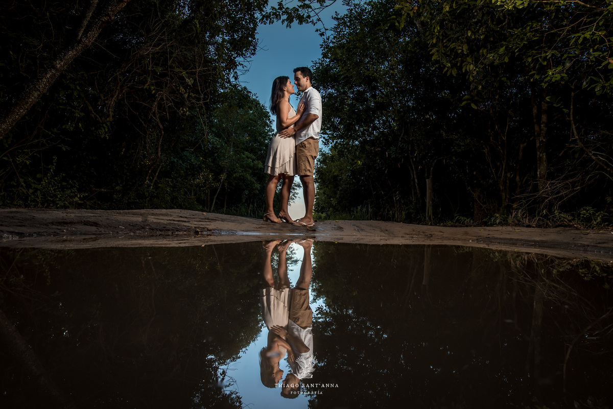 Pré-wedding ao ar livre paisagem praia vegetação pôr do sol
