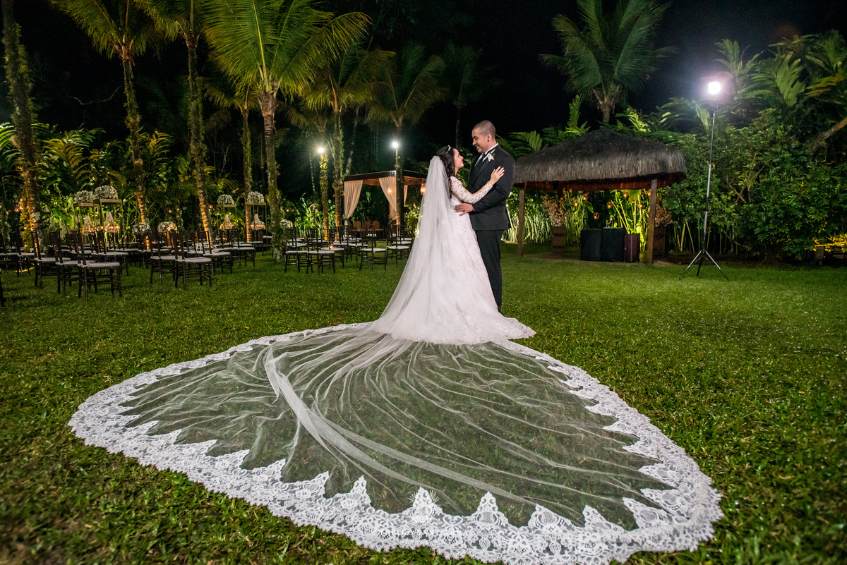 noivos pós cerimônia 