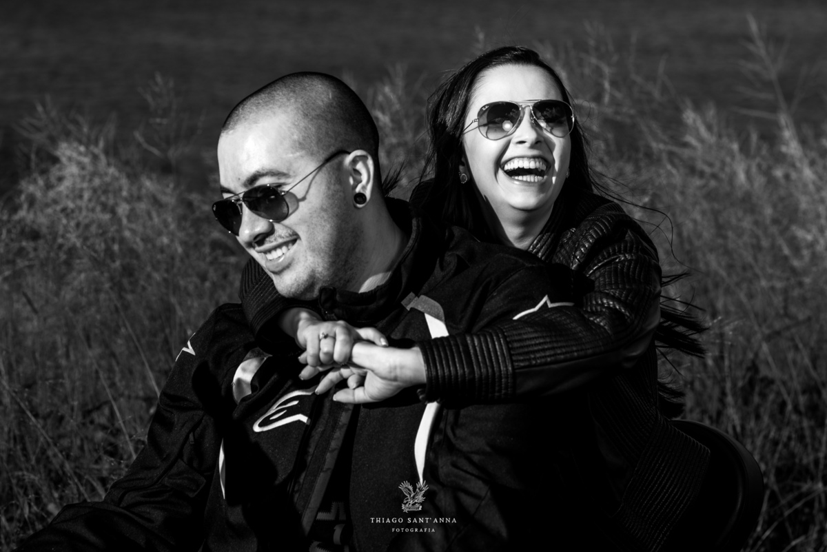 Pré wedding ambiente externo paisagem preto e branco