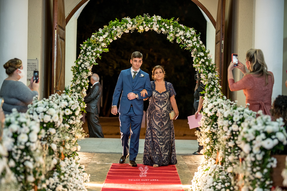 entrada do noivo na igreja