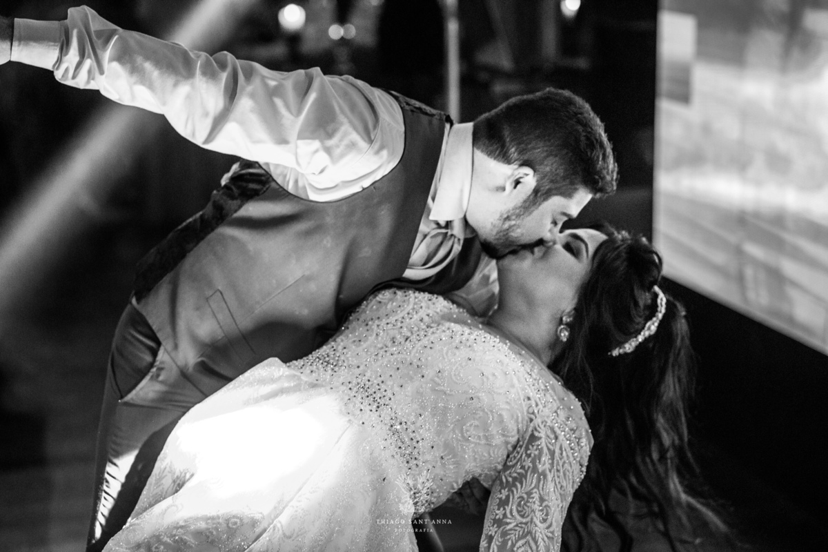 noivos pista de dança preto e branco