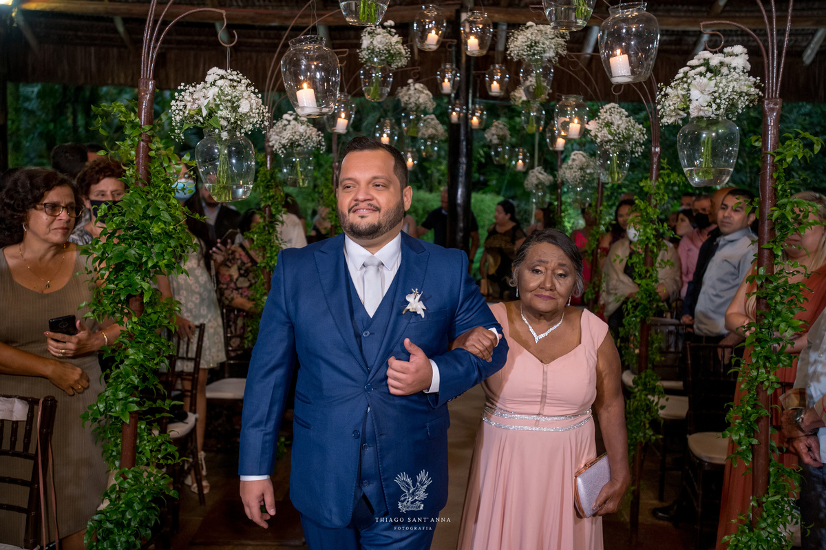 entrada do noivo no altar 