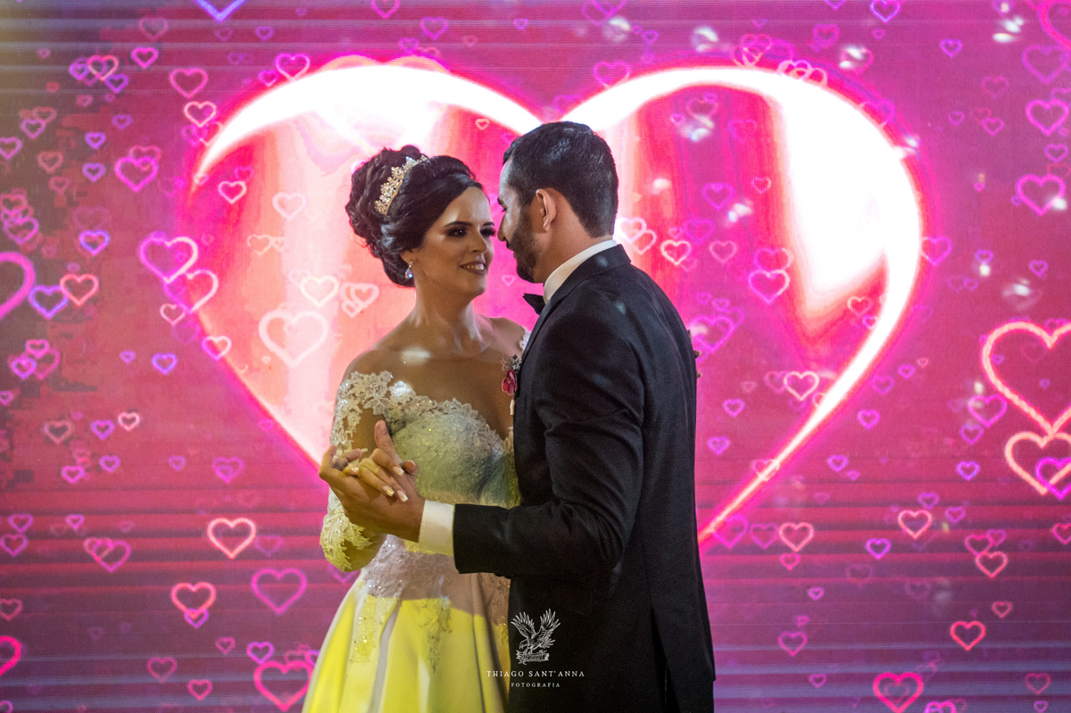 Dança dos noivos festa de casamento