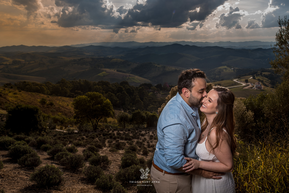 Ensaio pré wedding ambiente externo campo de lavanda