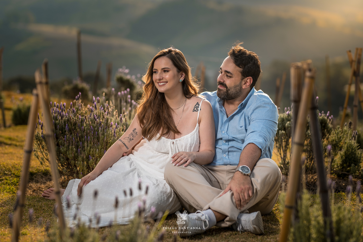 Ensaio pré wedding ambiente externo campo de lavanda