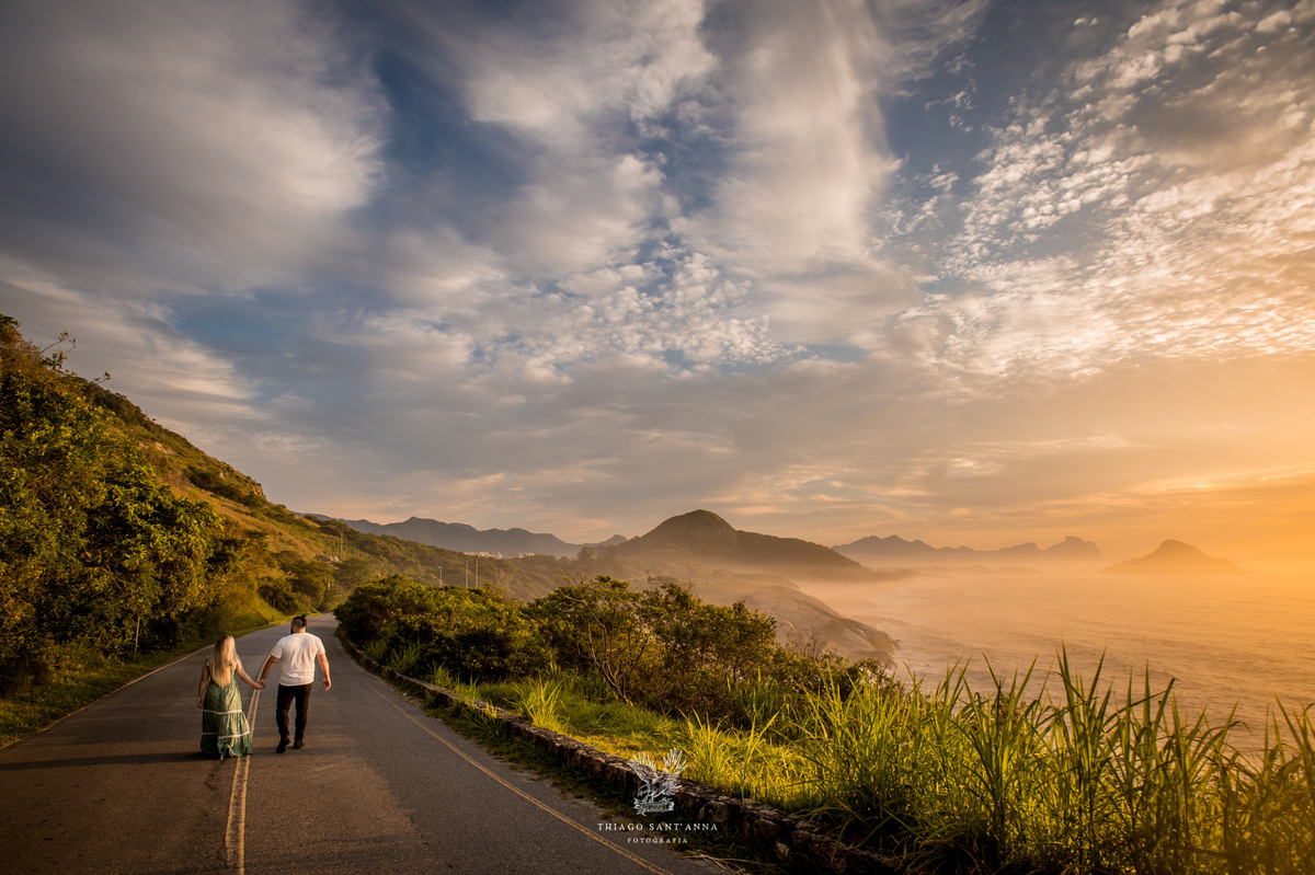 Ensaio casal paisagem praia por do sol