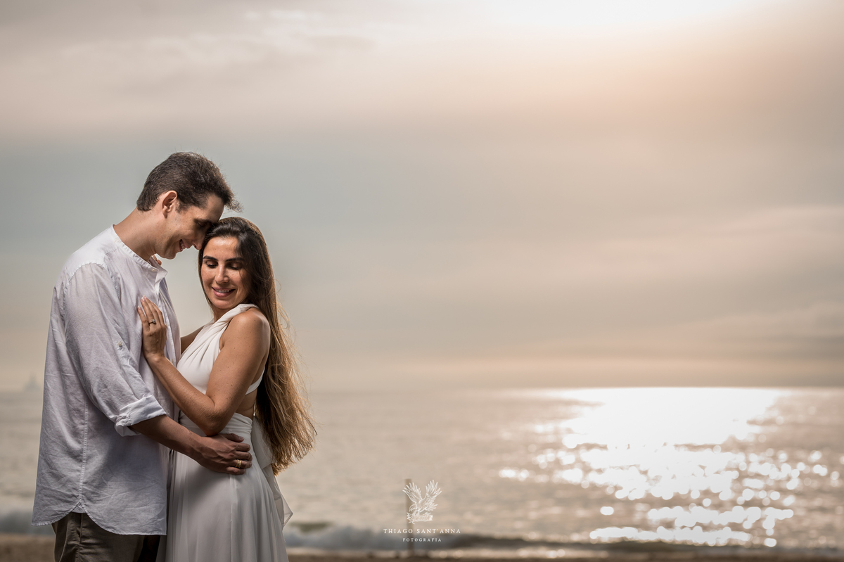 Ensaio pré wedding ambiente externo paisagem praia