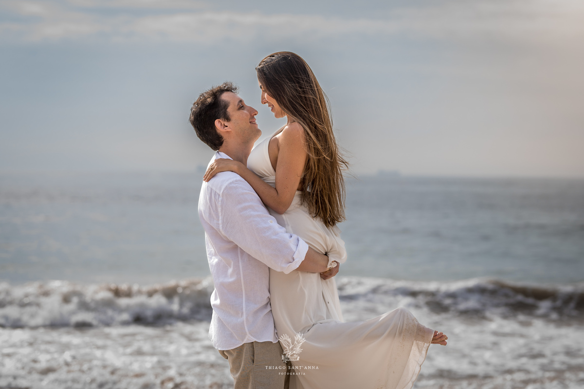 Ensaio pré wedding ambiente externo paisagem praia