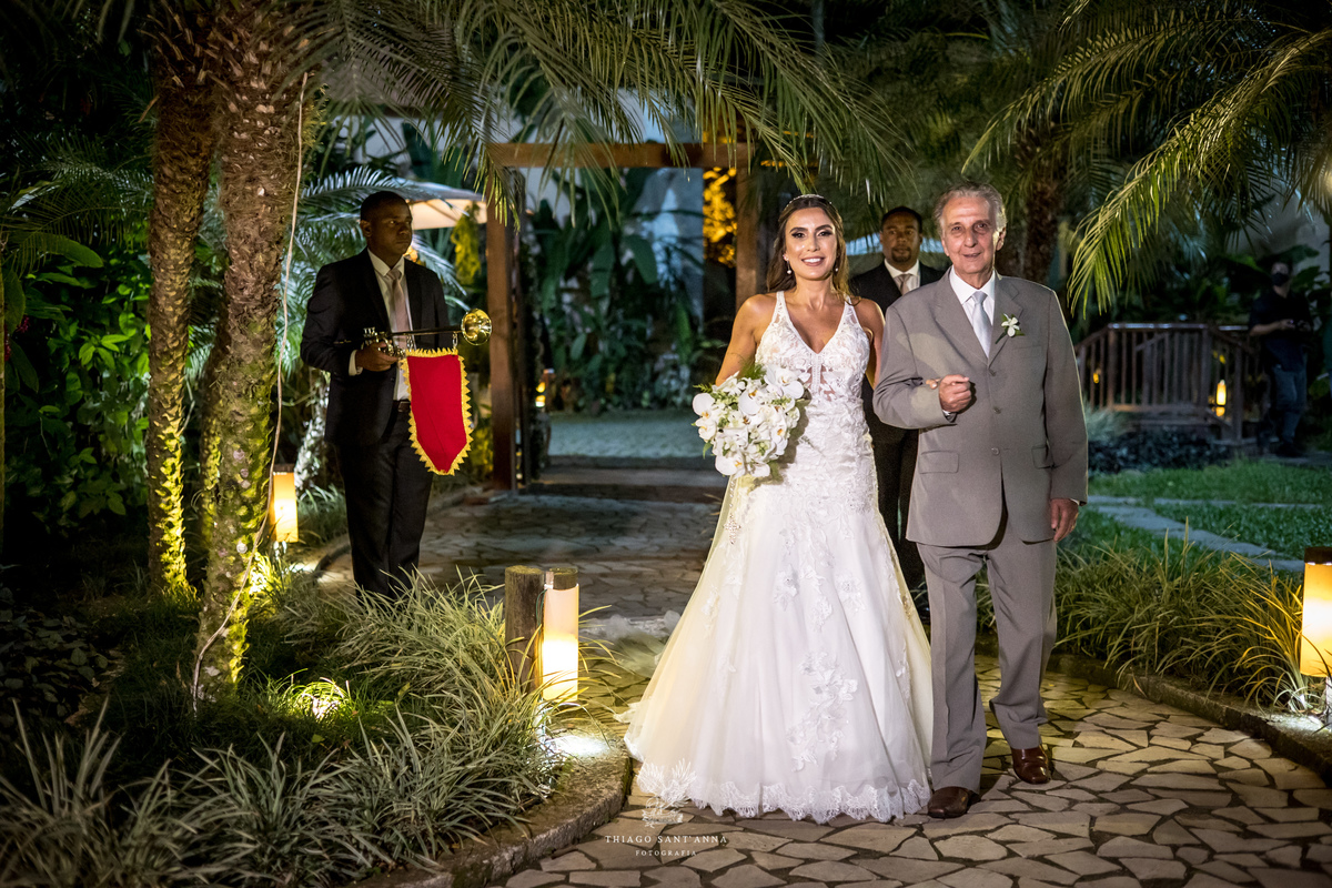 Entrada da noiva com seu pai