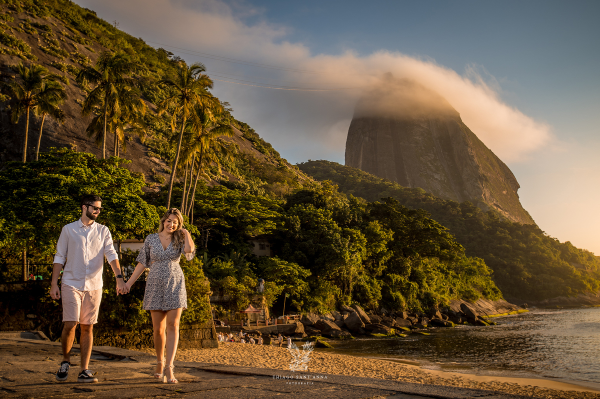 Ensaio pré wedding ambiente externo paisagem praia 
