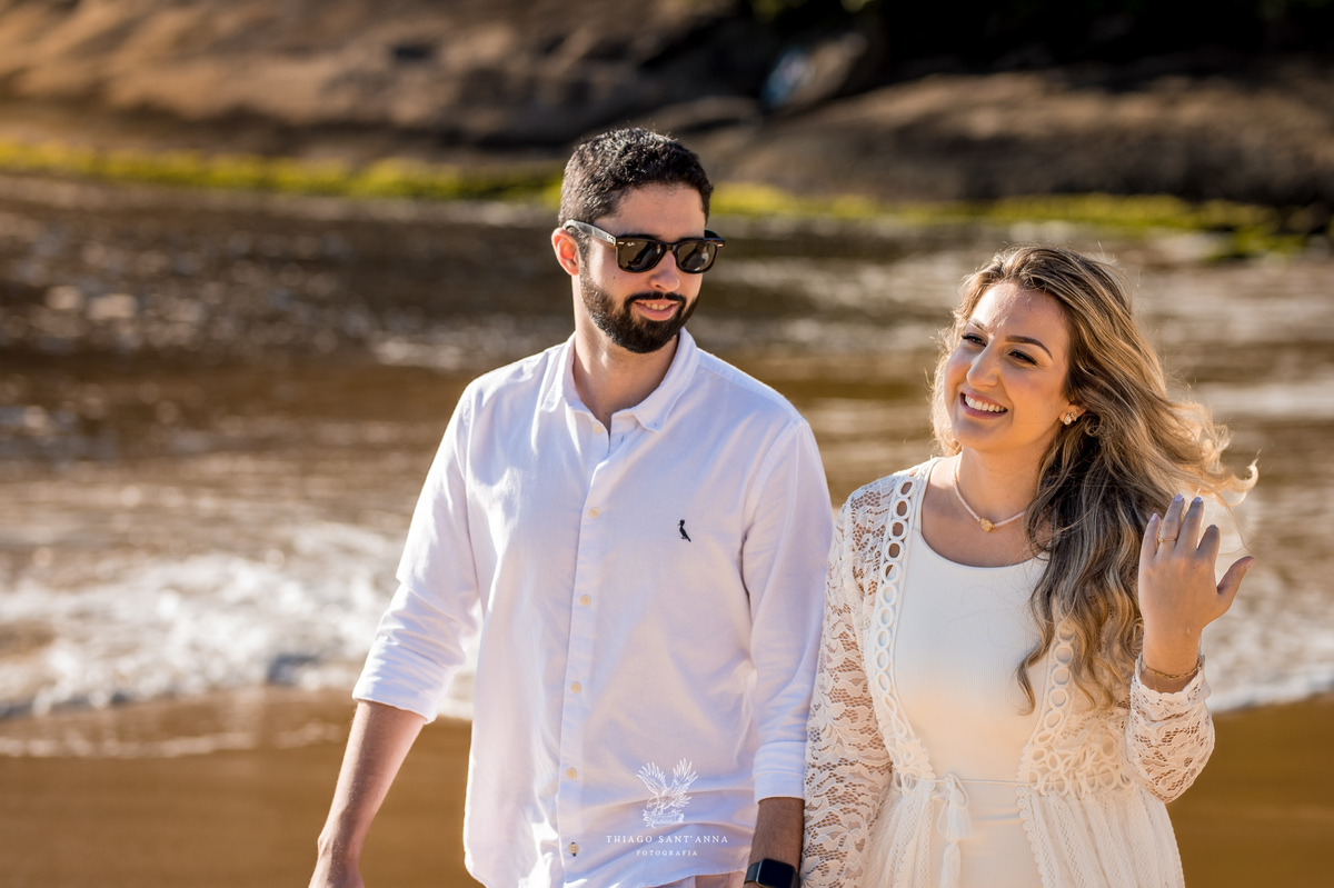 Ensaio pré wedding ambiente externo paisagem praia 
