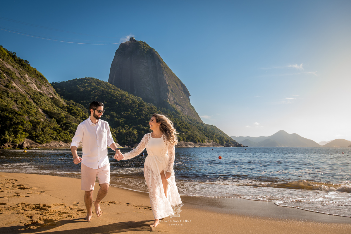 Ensaio pré wedding ambiente externo paisagem praia 