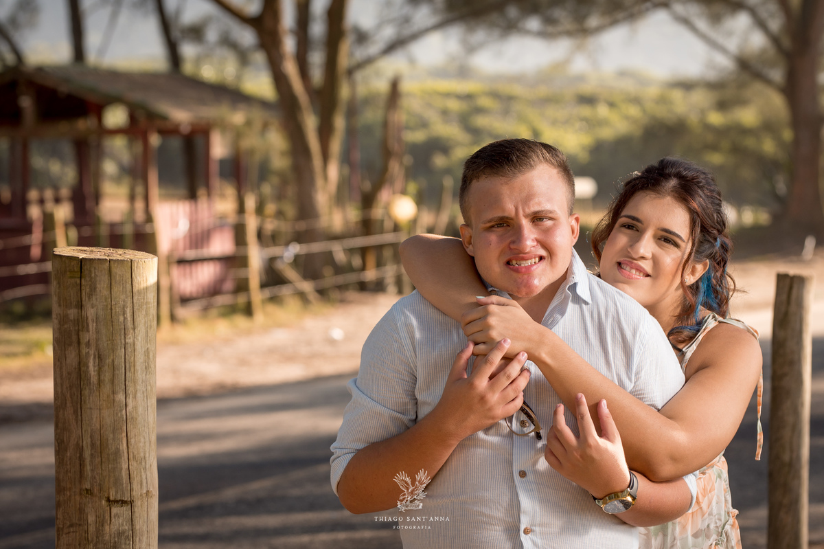 Ensaio pré wedding ambiente externo paisagem praia