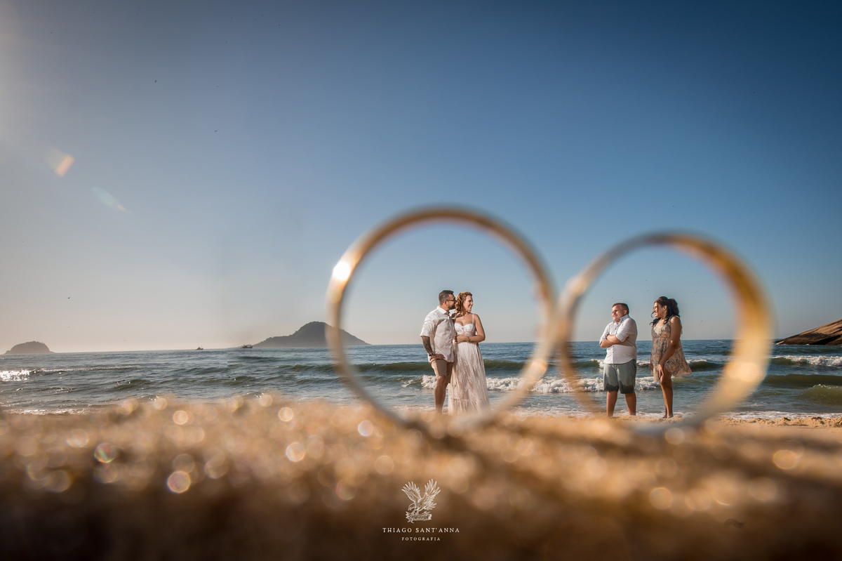 Ensaio pré wedding ambiente externo paisagem praia