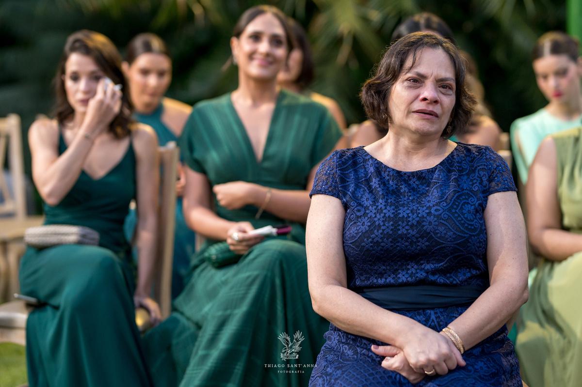 madrinhas familiar emocionada