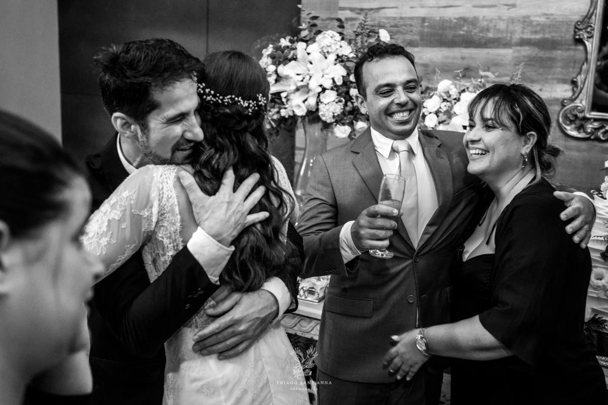 casal  com a equipe preto e branco