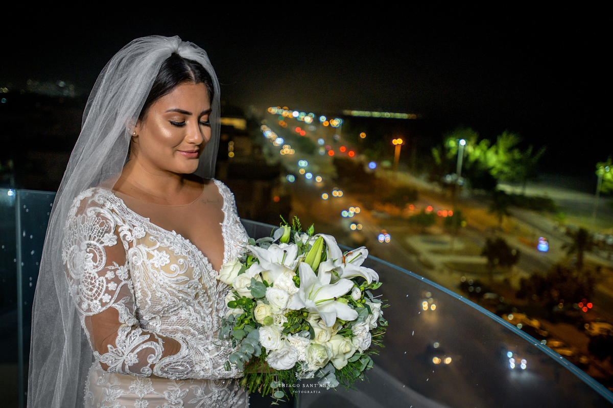 Making of da noiva buquê vestido véu paisagem noturna